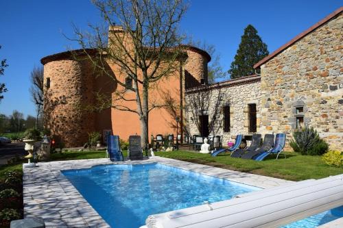 Saint-Remy-de-Chargnat Cama Y Desayuno | Château des Aiguilles
