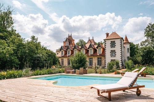 Saint-Priest-Bramefant Cama Y Desayuno | Château Du Guérinet