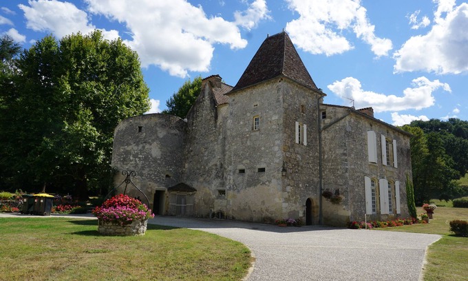 Eynesse Otro | Château Privé Avec Grand Parc, Foret et Piscine