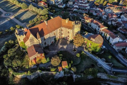 Saint-Saturnin Cama Y Desayuno | Château royal de Saint-Saturnin