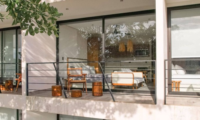 Tulum Apartamento | Modern Chic Tulum Rooftop Studio—Stunning Pool, Fast WiFi, Gym, Full Amenities