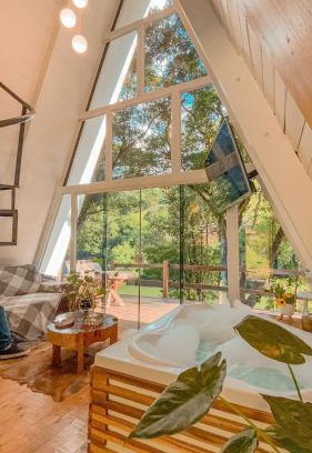 Mangueirinha Chalet De Esquí | Chalé A-Frame as Margens do Rio Marrecas