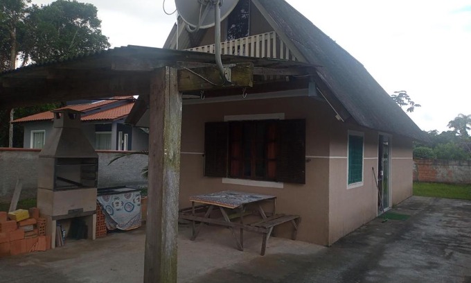 Sao Francisco do Sul Chalet De Esquí | Chalé colonial Praia de Pontal de Itapoá/SC