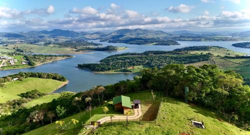 Joanopolis Chalet De Esquí | Chalé com borda infinita vista para represa
