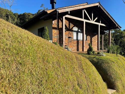 Arraial do Ouro Chalet De Esquí | Chalé rural- hospedagem e experiência!
