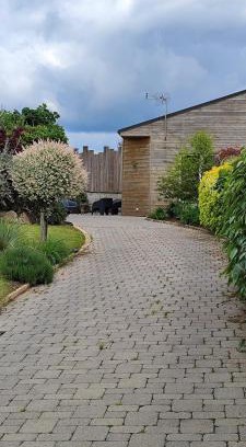 Saint-Pierre-des-Echaubrognes Apartamento | Chalet 38 m2, au calme reposant, près du puy/fou