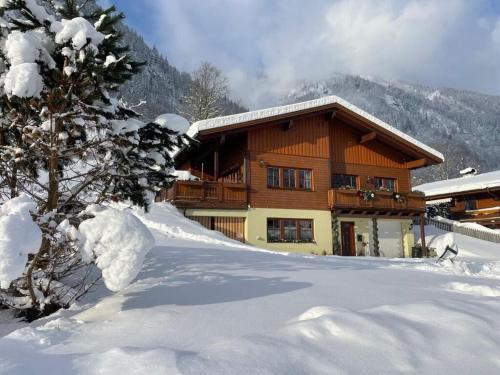 Fusch an der Grossglocknerstrasse Chalet De Esquí | Chalet Aleida Comfortable holiday residence