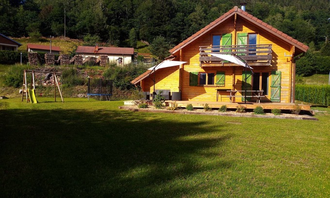 Saint-Maurice-sur-Moselle Chalet De Esquí | "Chalet des Brocards at the foot of the Ballon d'Alsace, pets welcome!