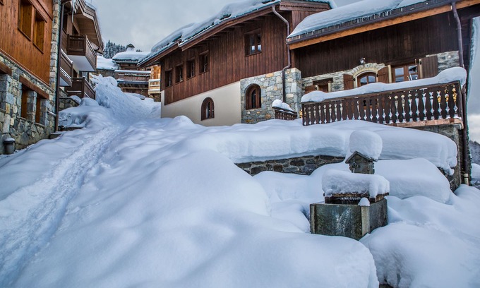La Perriere Chalet De Esquí | Chalet 10-12 personas en el corazón del Hameau de la Tania, en el centro turístico.