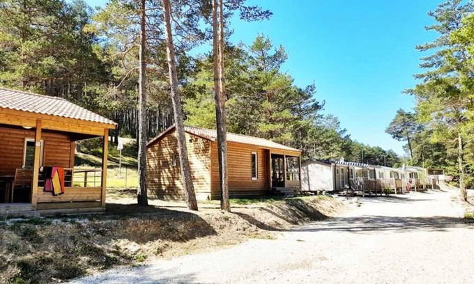 Saint-Auban Chalet De Esquí | Chalet 2 étoiles - Piscine - ccbaeib