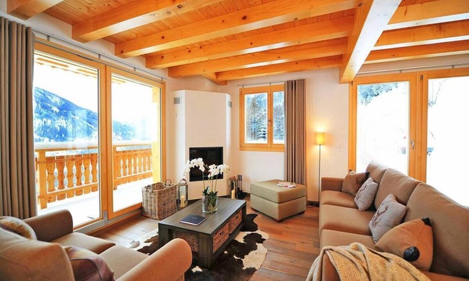 Heremence Chalet De Esquí | Chalet, a 250m de las pistas de esquí, balcón, chimenea o estufa a leña, parking, tv, 150m², Thyon