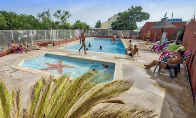 Vic-la-Gardiole Chalet De Esquí | Chalet 3 étoiles - Piscine - eehfhf