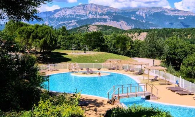 Recoubeau-Jansac Chalet De Esquí | Chalet 4 étoiles - Parc aquatique - efahf0