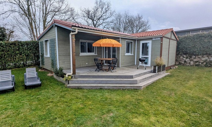 Hudimesnil Chalet De Esquí | CHALET 4 personas en camping pueblo amarillo 5 estrellas cerca de Granville