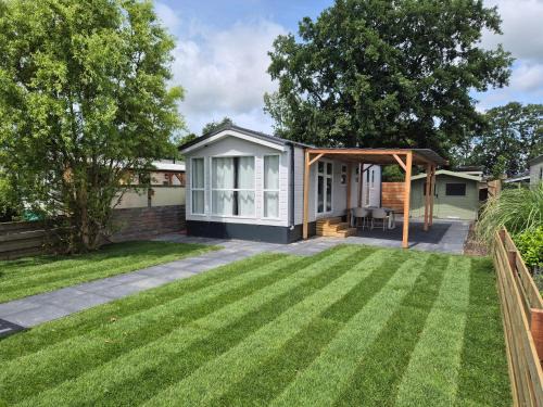 Sint Maarten Chalet De Esquí | Chalet 549 op Recreatiepark de Wielen