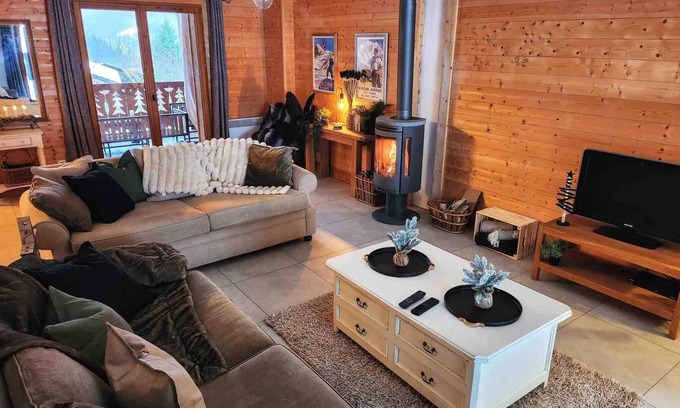 Saint-Jean-dʼAulps Casa | Chalet Abricotine, sleeps 10, Hot tub