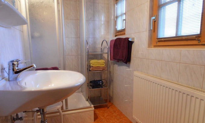 Sautens Apartamento | Chalet Astrid - Activos Apartamentos Pienz ofrece centro ecuestre