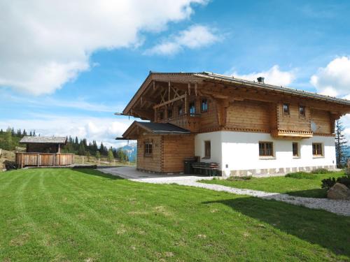 Forstau Chalet De Esquí | Chalet Aualm-1 by Interhome