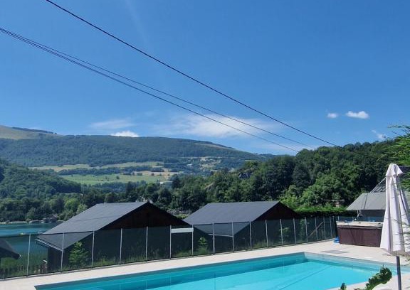 Laffrey Apartamento | Chalet avec piscine et accès au lac