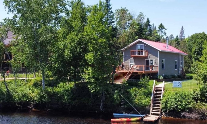 Shannon Chalet De Esquí | Chalet avec spa et vue sur la rivière Jacques-Cartier