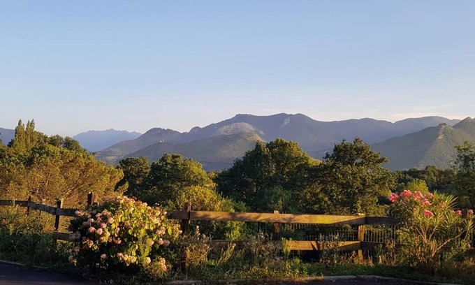 Bartres Chalet De Esquí | Chalet avec terrasse face aux Pyrénées