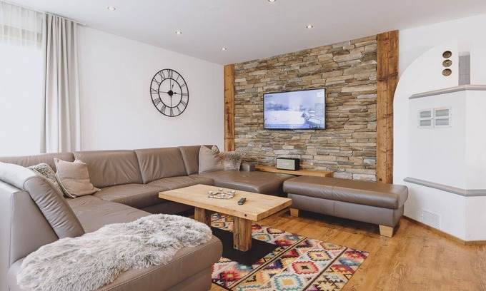 Schuttdorf Chalet De Esquí | Chalet Badia, Garden & sauna