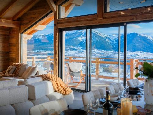 Font-Romeu-Odeillo-Via Chalet De Esquí | Chalet Càlid - OVO Network