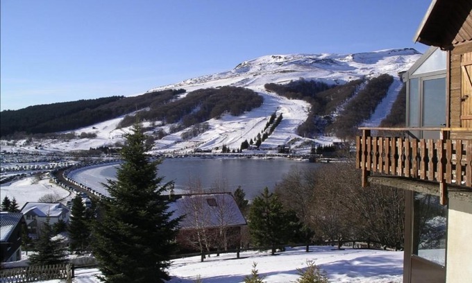 Besse-et-Saint-Anastaise Chalet De Esquí | Chalet- Capacité 8/10 pers au cœur de la station