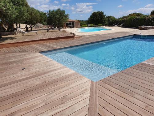 Bonifacio Chalet De Esquí | CHALET CANAVA