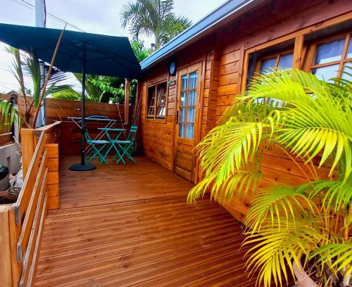 Etang Sale Les Bains Chalet De Esquí | Chalet charmant à L'Étang-Salé avec terrasse