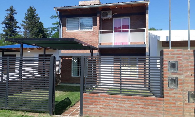 Dr. Enrique Zarate Casa | Chalet de Vacaciones M&M