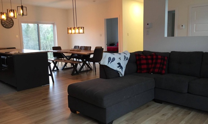 Lac-Etchemin Chalet De Esquí | Chalet du Bonheur - Double Bed Room