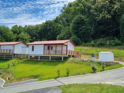 Hasparren Apartamento | Chalet Etxean, de 1 à 6 personnes avec Barbecue, Parking et Piscine