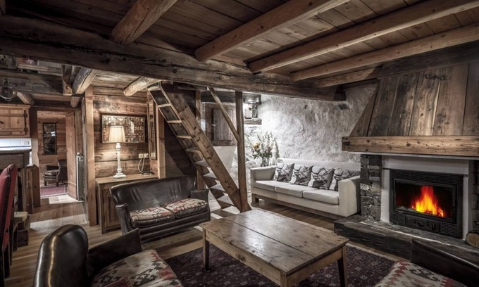 Peisey-Nancroix Chalet De Esquí | Precioso ático bajo el techo de una casa de campo a 200 metros de los ascensores.