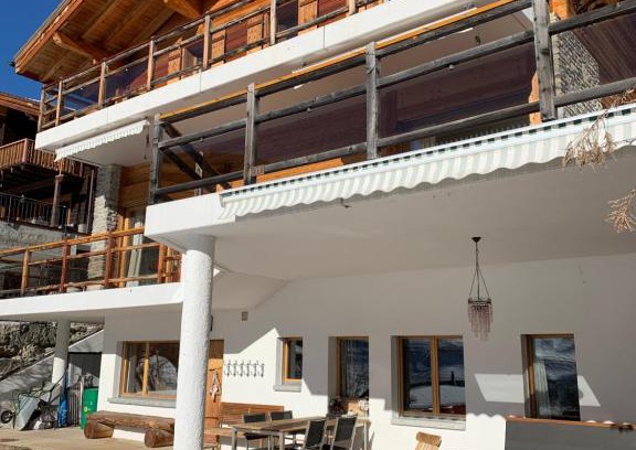 Vercorin Chalet De Esquí | Chalet Fleuris ground floor with garden sauna terrace and Alps view