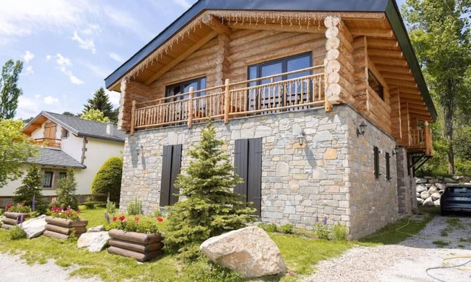 Superbolquere Chalet De Esquí | Chalet fustes y piedras 180 m2 / BOLQUERE / - 2 km de las pistas de esquí