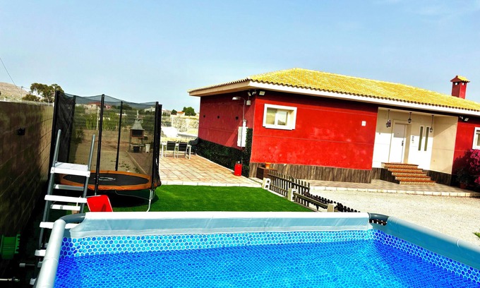 Moralet Chalet De Esquí | **Chalet en Alicante** con Piscina Privada