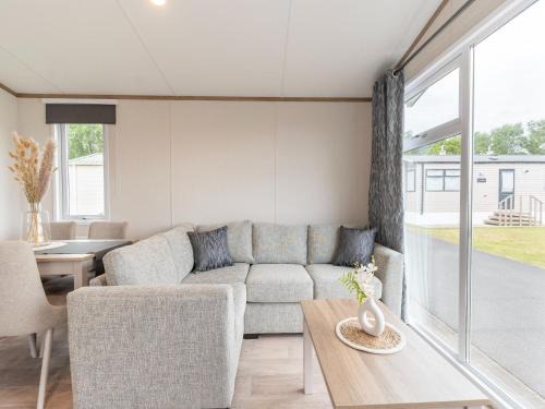 Vlissegem Chalet De Esquí | Chalet in De Haan near Sandy Beaches