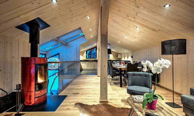 Chamonix City Centre Chalet De Esquí | Centro de Chamonix: Chalet du Glacier Chalet privado para 6 personas, 3 habitaciones con baño privado