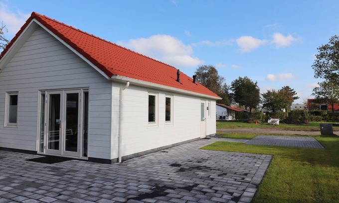 Sint Nicolaasga Casa | Chalet in Friesland near Large Lakes