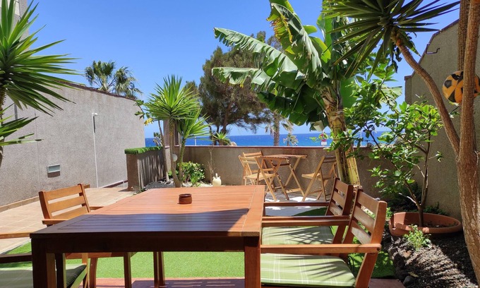El Medano Chalet De Esquí | 🙂 CHALET front BEACH🏖️ BARBACUE- WIFI - PARKING🚙