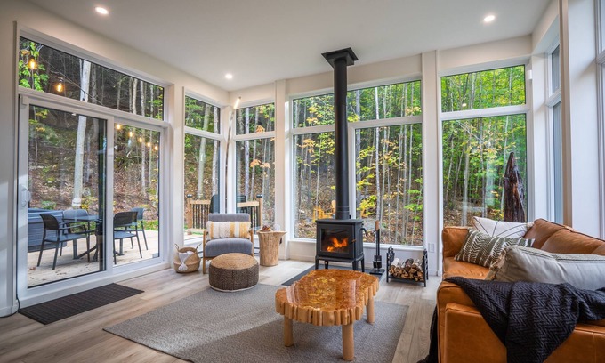 Chertsey Chalet De Esquí | Chalet in the forest - thermal rejuvenation - SPA and SAUNA