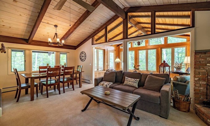 Jackson Chalet De Esquí | Chalet in the Trees in Jackson, New Hampshire