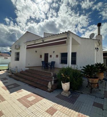 Jaen Casa | Chalet independiente en zona residencial rural con piscina privada