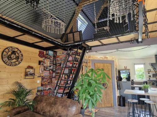 Sorigny Chalet De Esquí | Chalet industriel avec filet et spa