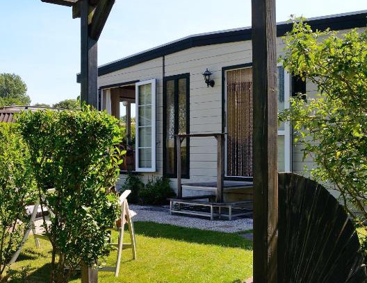 Oostvoorne Chalet De Esquí | Chalet Ketjil