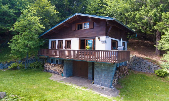 Muhlbach-sur-Munster Chalet De Esquí | Chalet 'La Rocaille' with Mountain View, Private Terrace and Wi-Fi