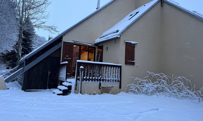 Laguiole Chalet De Esquí | Chalet Laguiole Aubrac at the foot of the slopes