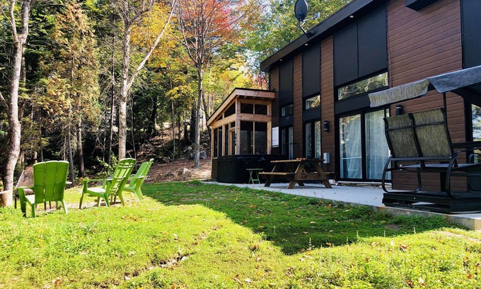 Chertsey Chalet De Esquí | Chalet Le Caribou au bord du Lac and Spa