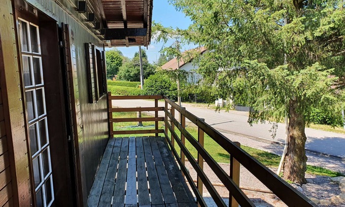 Champdray Chalet De Esquí | Chalet 'Le Chandeley' con terraza privada, jardín privado y Wi-Fi